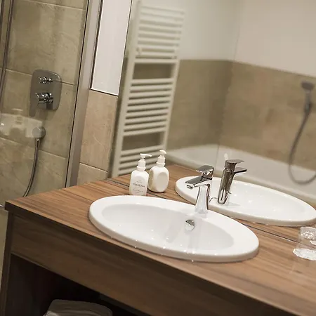 Theresia Hotel